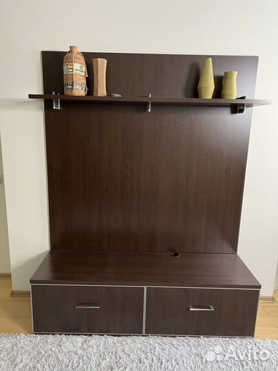 Полка под телевизор