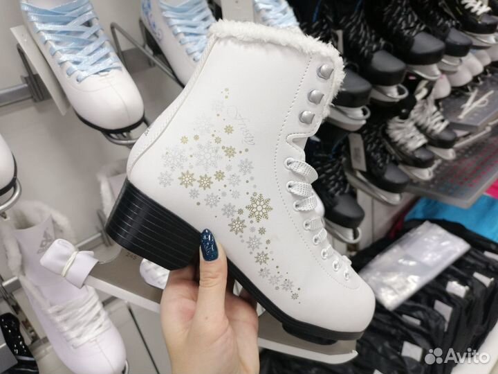 Коньки фигурные alpha caprice Frosty