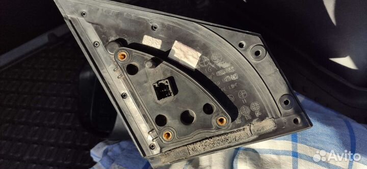 Хендай Солярис 1 левое зеркало