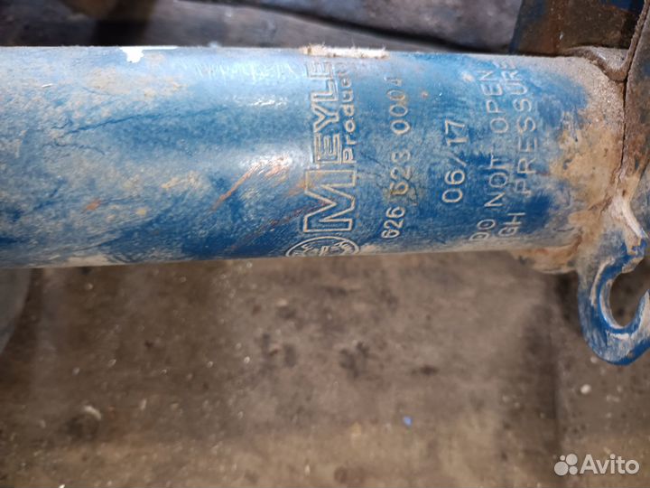 Стойка передняя Opel Corsa C (Опель Корса)