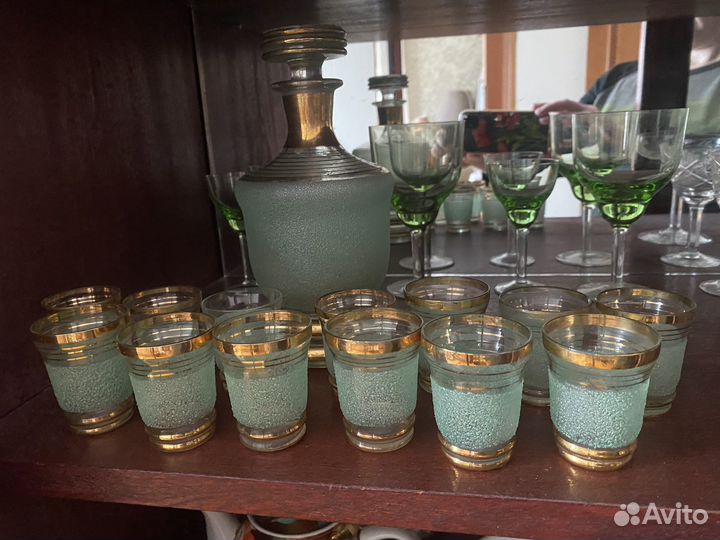 Набор графин и 13 рюмок