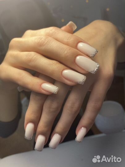 Наращивание ногтей, маникюр