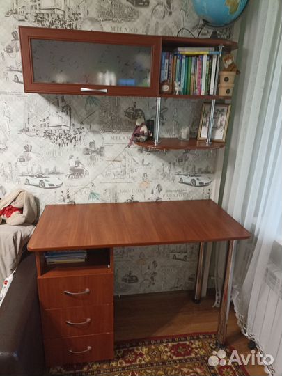 Письменный стол