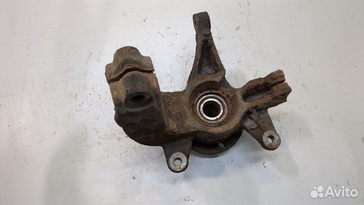 Ступица (кулак, цапфа) правая передняя Renault Megane 2