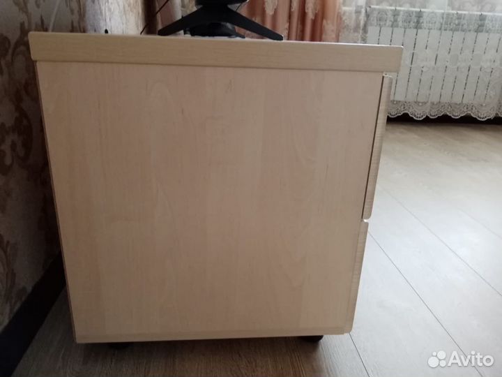 Тумба под телевизор