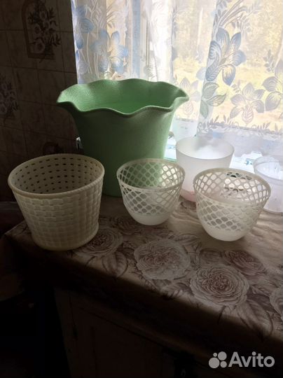 Цветочные горшки пластик