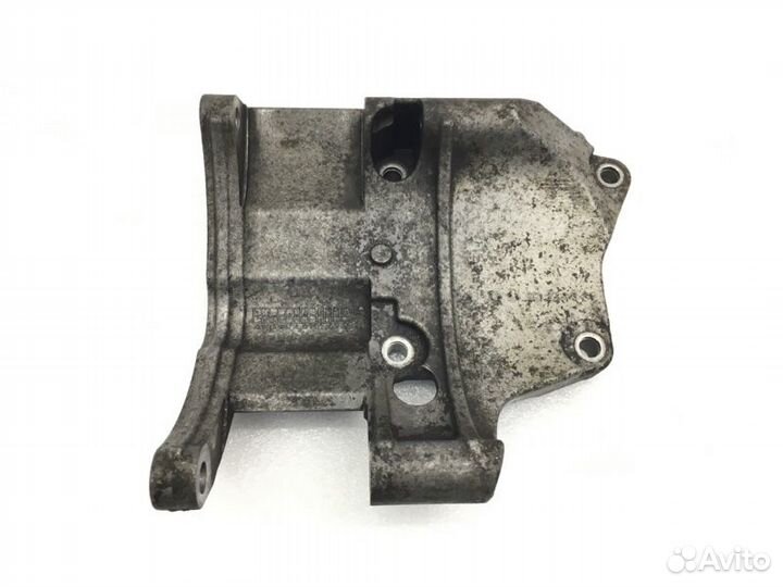 Кронштейн генератора Ssangyong Rexton D27DTP 2008