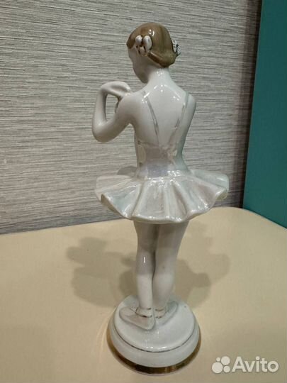 Фарфоровые статуэтки, юная балерина