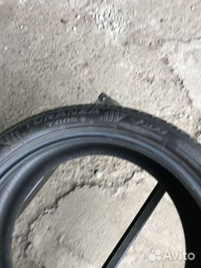 Bridgestone Turanza T005 275/35 R19