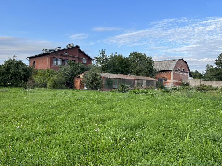 Дом 319,4 м² на участке 54 сот.