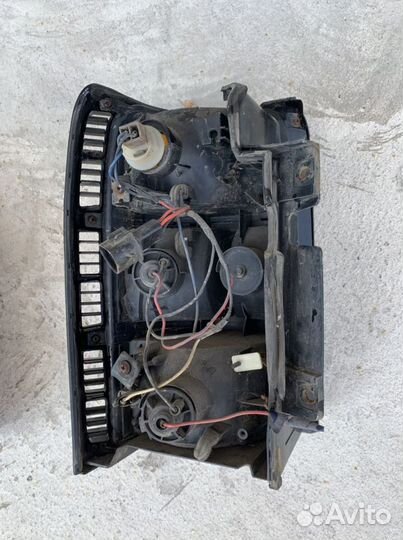 Задний фонарь mitsubishi pajero 2