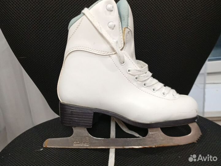 Коньки фигурные