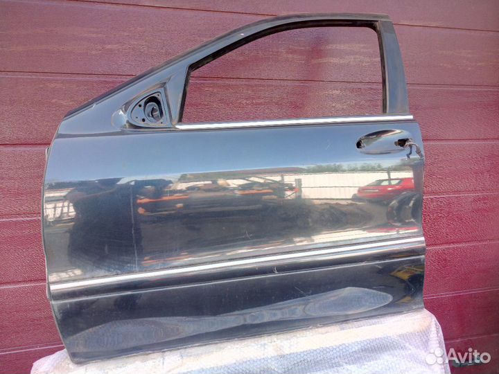 Дверь Мерседес 220