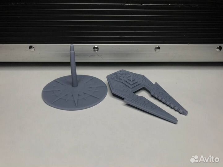 Warhammer 40000 миниатюры Necron Light Cruiser