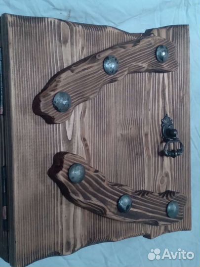 Ключница настенная из дерева