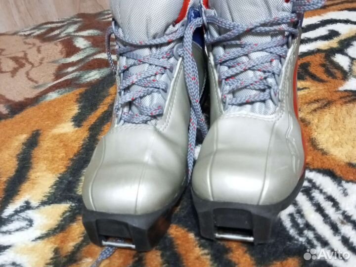 Лыжные ботинки 34размер