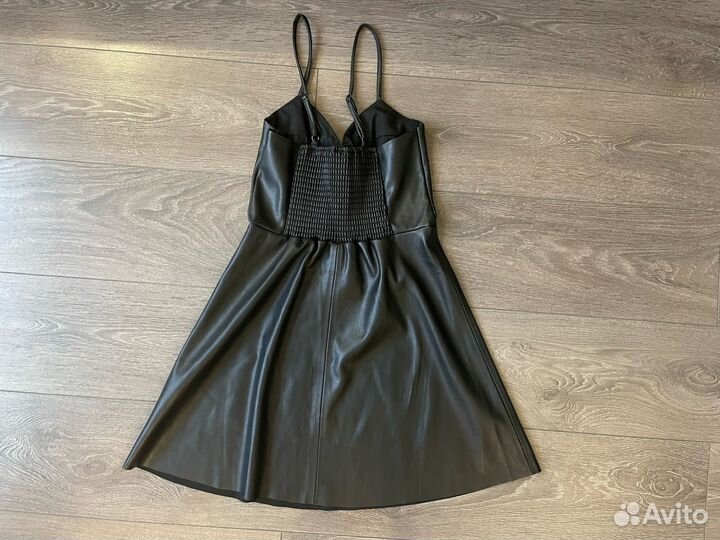 Кожаное платье Stradivarius