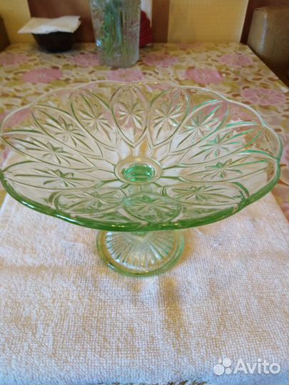 Вазы из цветного стекла(зеленое,красное) СССР