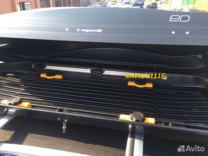 Автобокс Черный карбон на LADA Vesta Sw универсал