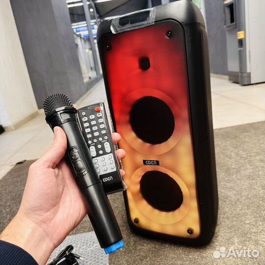 Мощная блютуз колонка с караоке и радио