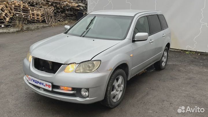 Крышка багажника Mitsubishi Airtrek