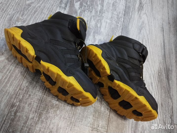 Ботинки демисезонные 28 размер