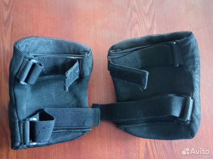 Хоккейные наколенники