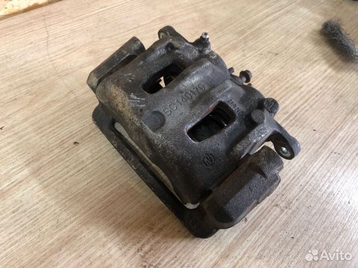 Суппорт тормозной передний правый Ssangyong Actyon