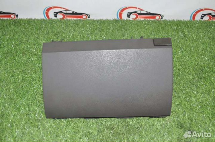 Бардачок Toyota Tundra 3UR-FBE 2009