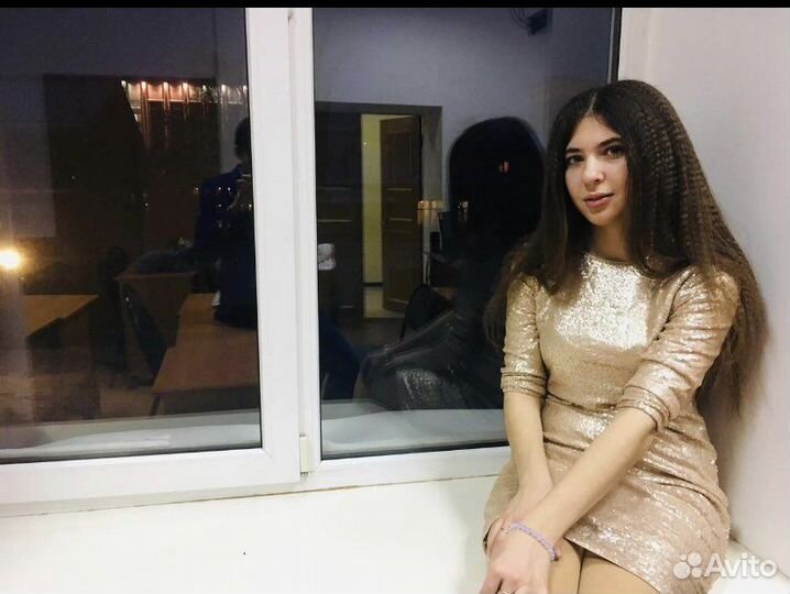 Вечернее платье блестящее