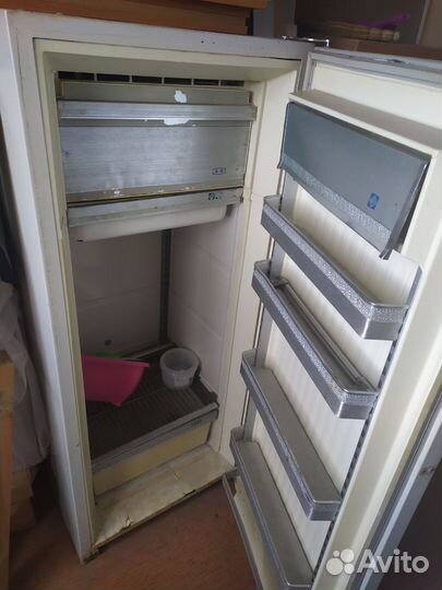 Холодильник бу ЗИЛ