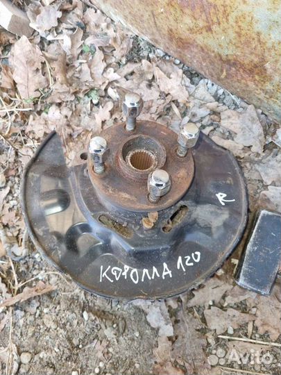 Тойота королла 120 кулак поворотный правый