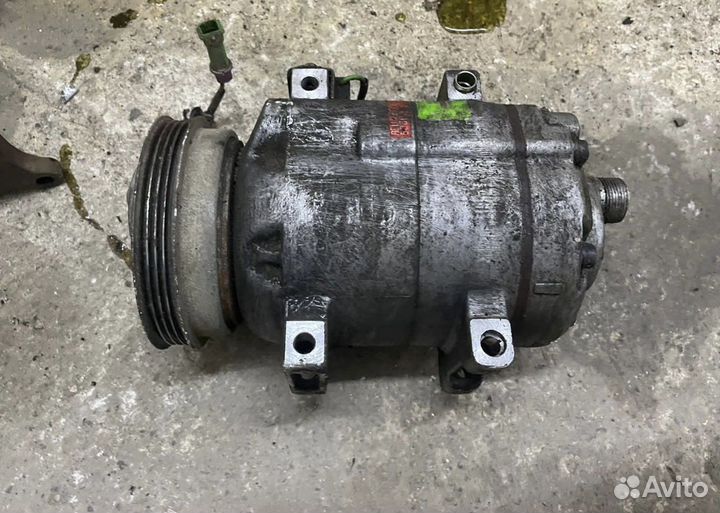 Компрессор кондиционера Фольксваген Пассат Ауди А6