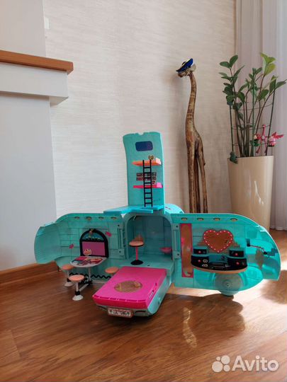 Оригинальный автобус для кукол LOL