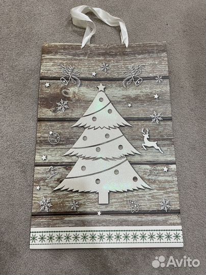 Большой подарочный пакет новогодний с широким дном