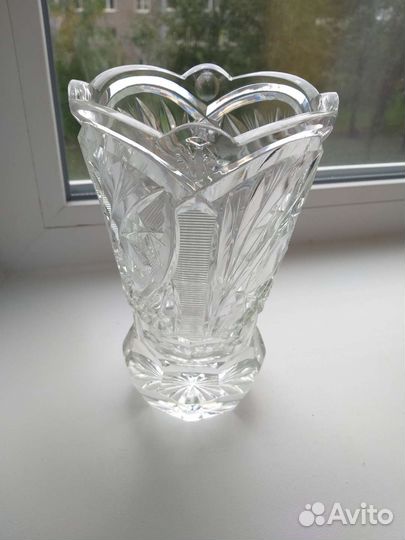Хрустальная ваза