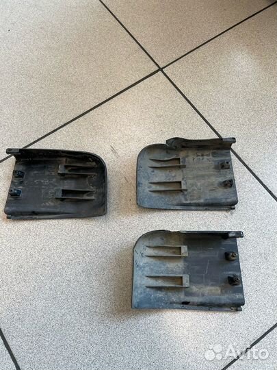 Заглушки подножек Land Cruiser 100