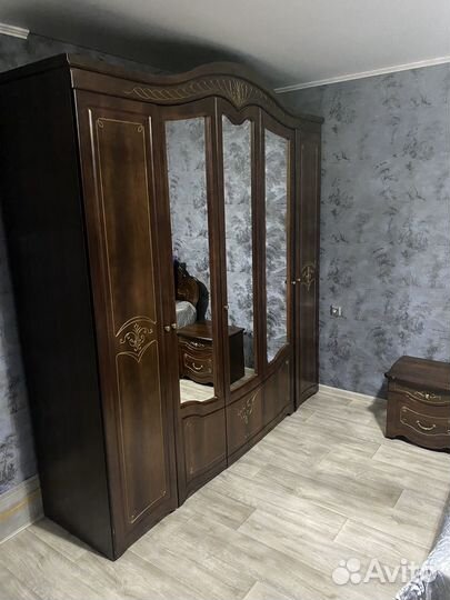 Продам спальный гарнитур