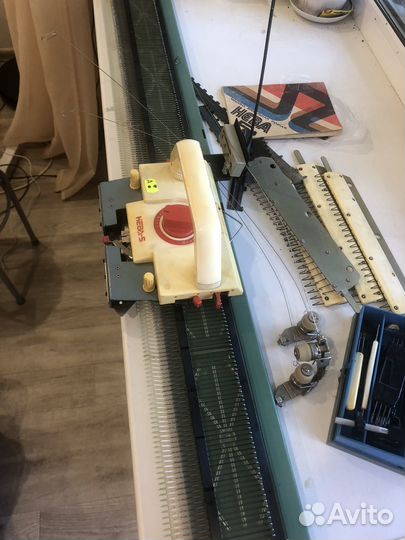 Вязальная машина нева 5