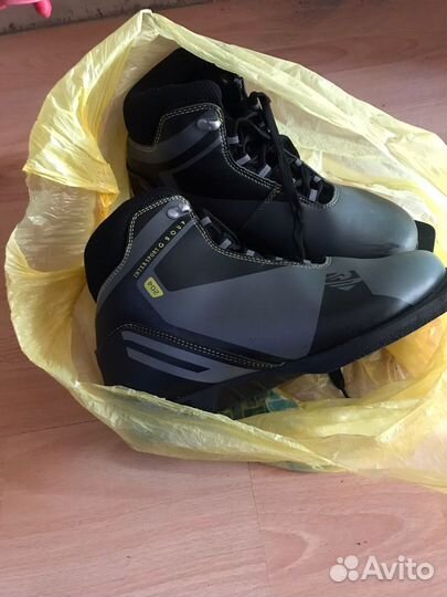 Лыжи с ботинками 39