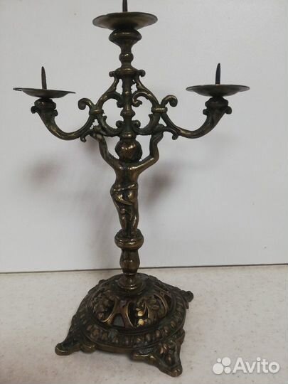 Старинный подсвечник из бронзы