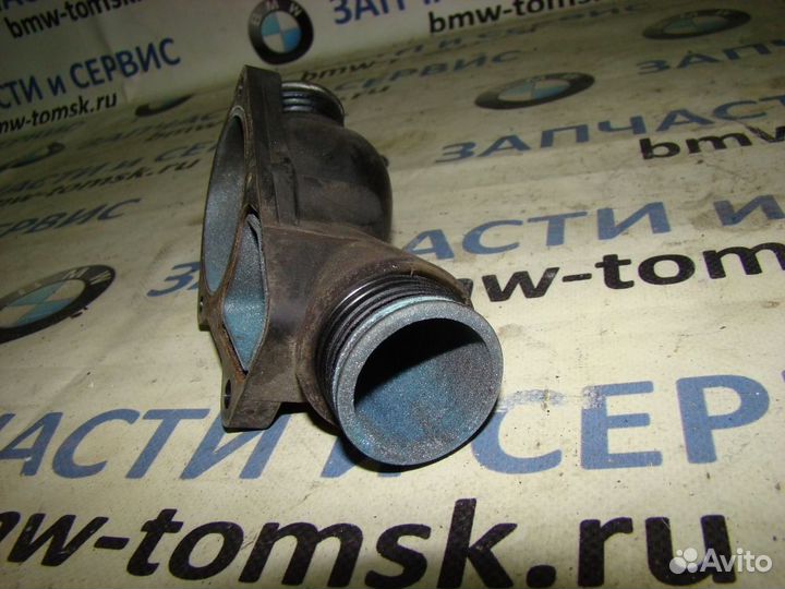 Корпус термостата BMW 323i E36 1997г (Запчасти для