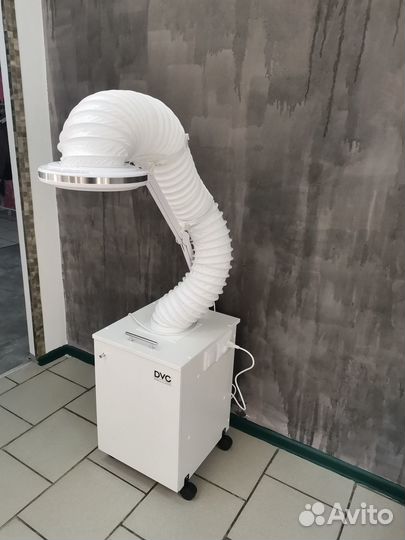 Вытяжка для маникюра и педикюра DVC