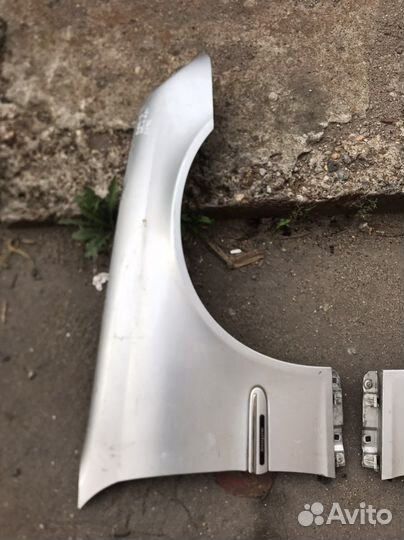 Крыло правое на мерседес w203