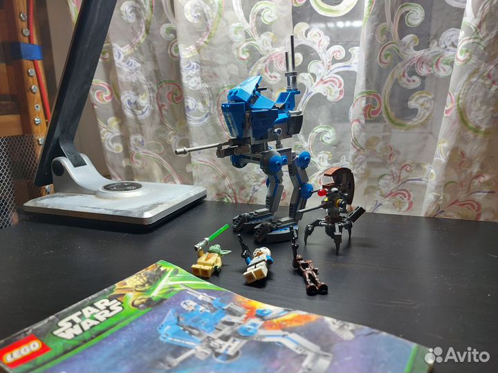 LEGO Star Wars 75002