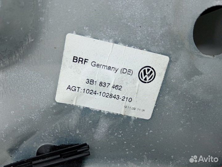 Стеклоподъемник передний правый Volkswagen Passat