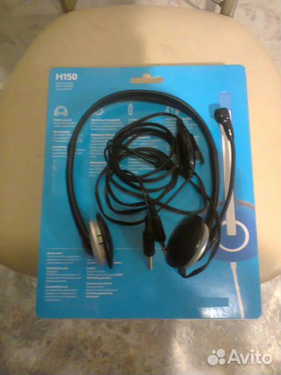 Наушники с регулятором громкости