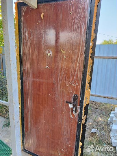 Дверь входная металлическая новая