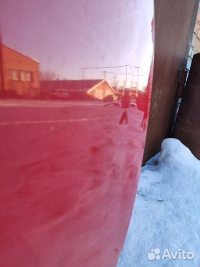 Дверь передняя правая Opel Astra H красная дефекты