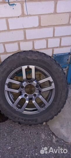 Contyre Expedition 215/65 R16